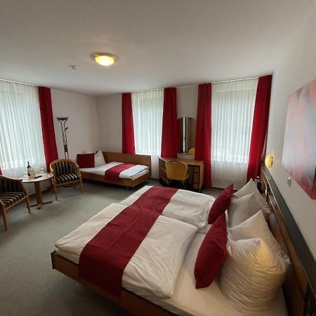 Astoria Hotel Bad Wildstein 트라벤트라바흐 외부 사진