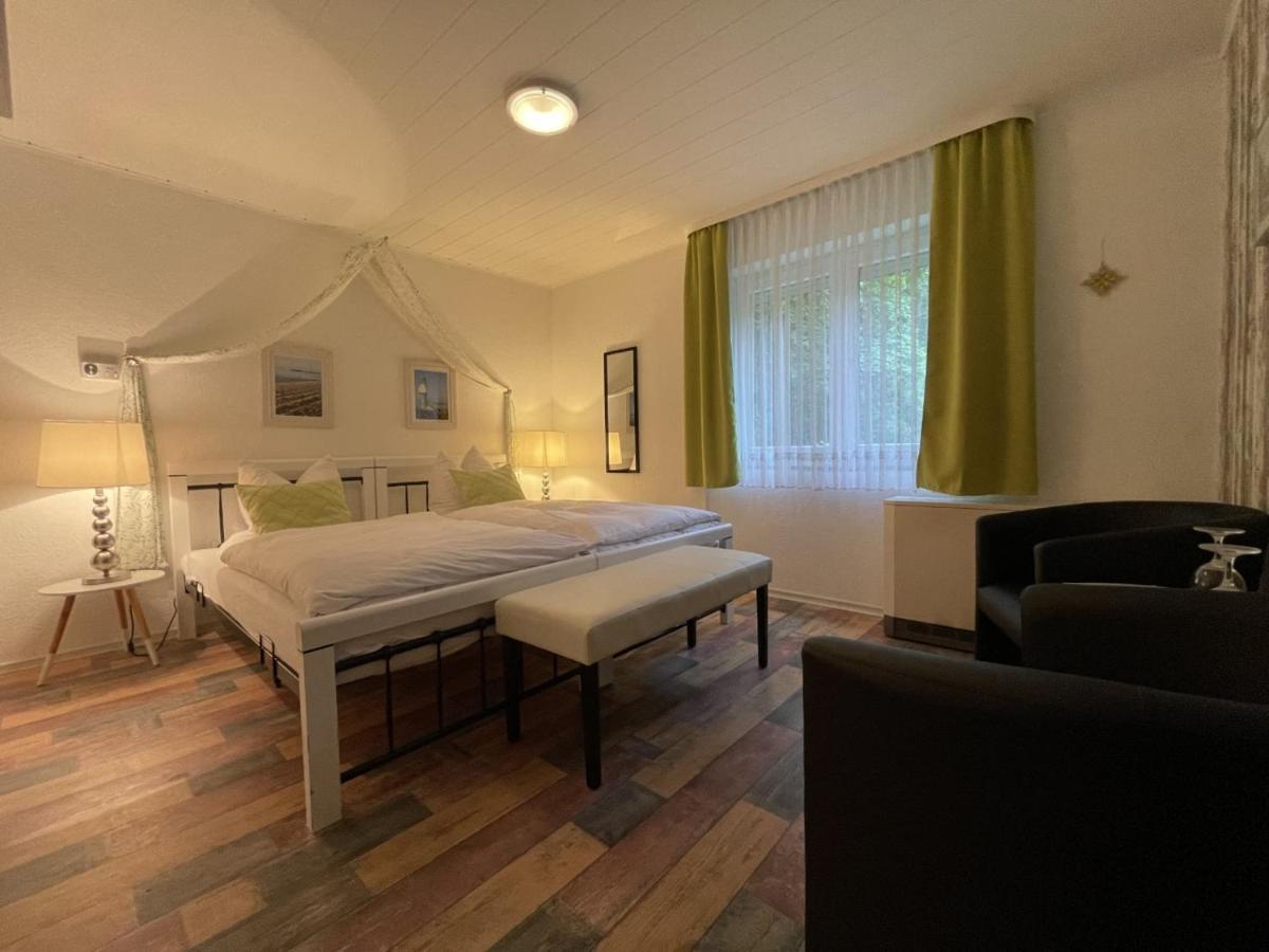 Astoria Hotel Bad Wildstein 트라벤트라바흐 외부 사진
